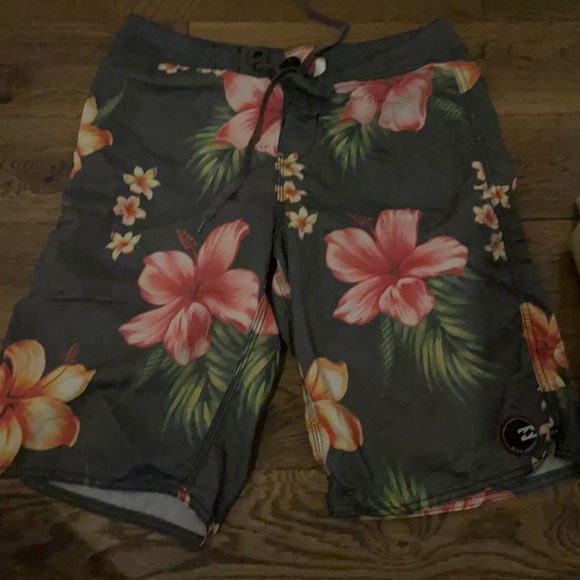 Billabong Swim trunks Hawaiian floral pattern